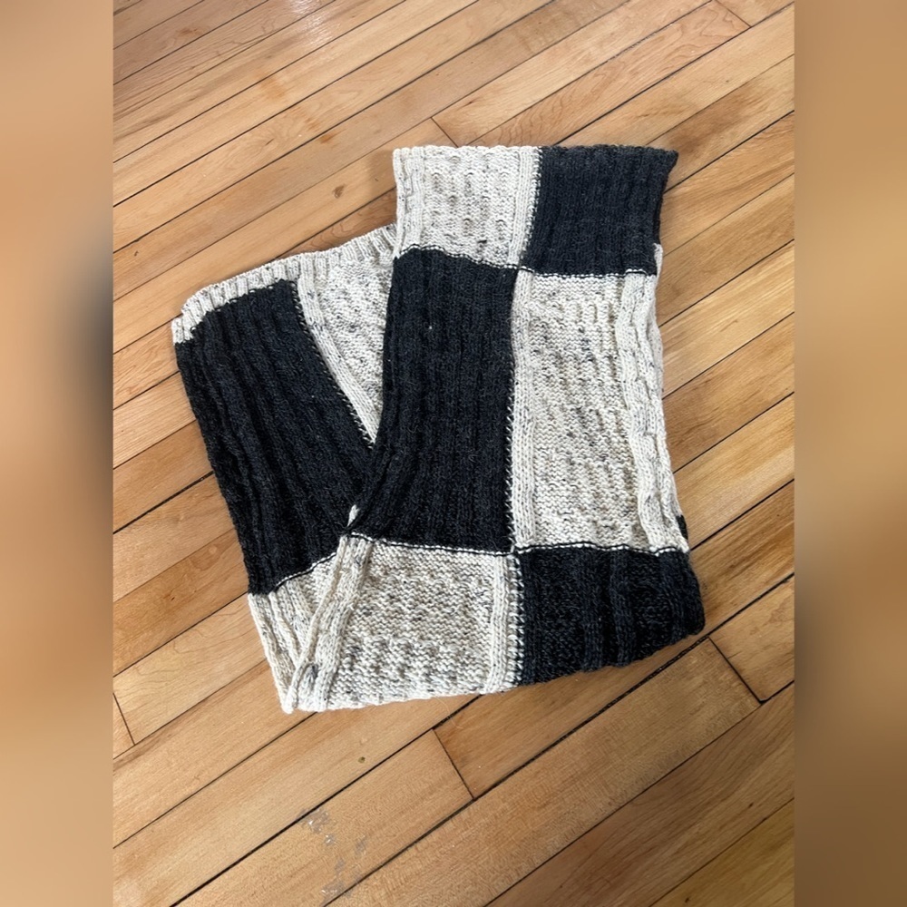 Carraig Donn Made in Ireland pure wool checkered‎ scarf